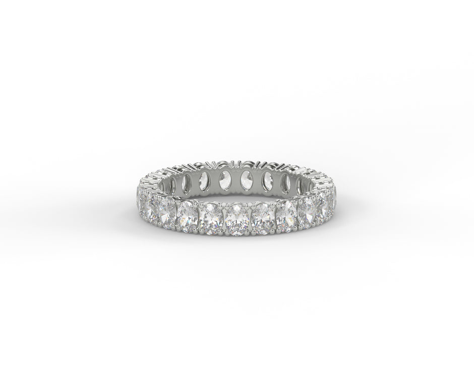 Eternelle Oval Moissanite Band Ring