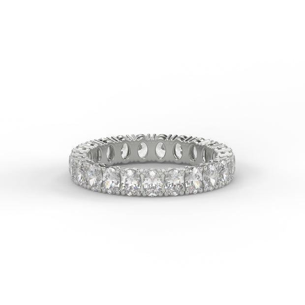 Eternelle Oval Moissanite Band Ring