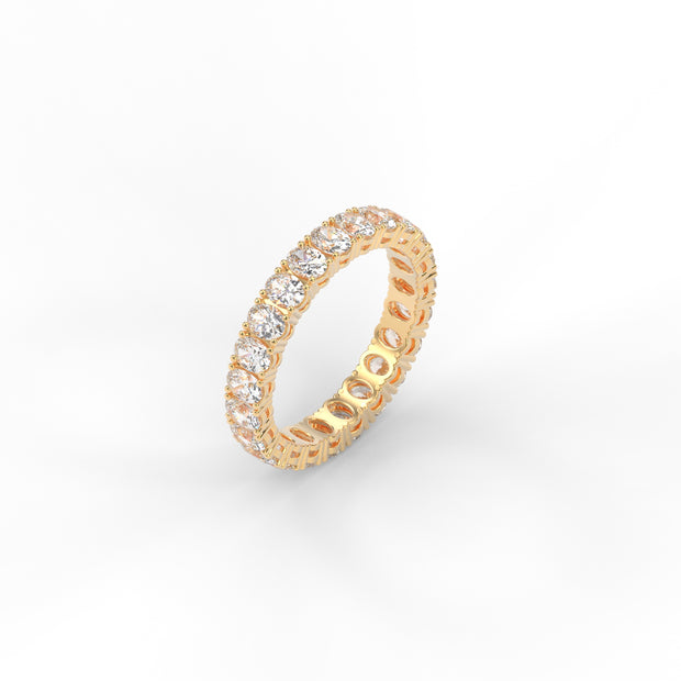 Eternelle Oval Moissanite Band Ring