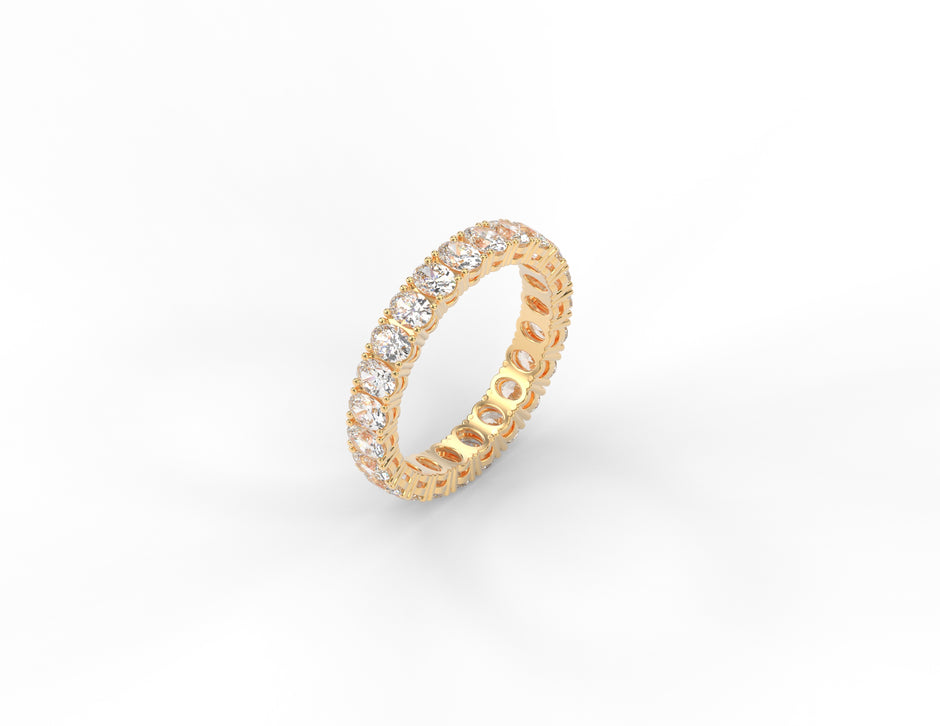Eternelle Oval Moissanite Band Ring