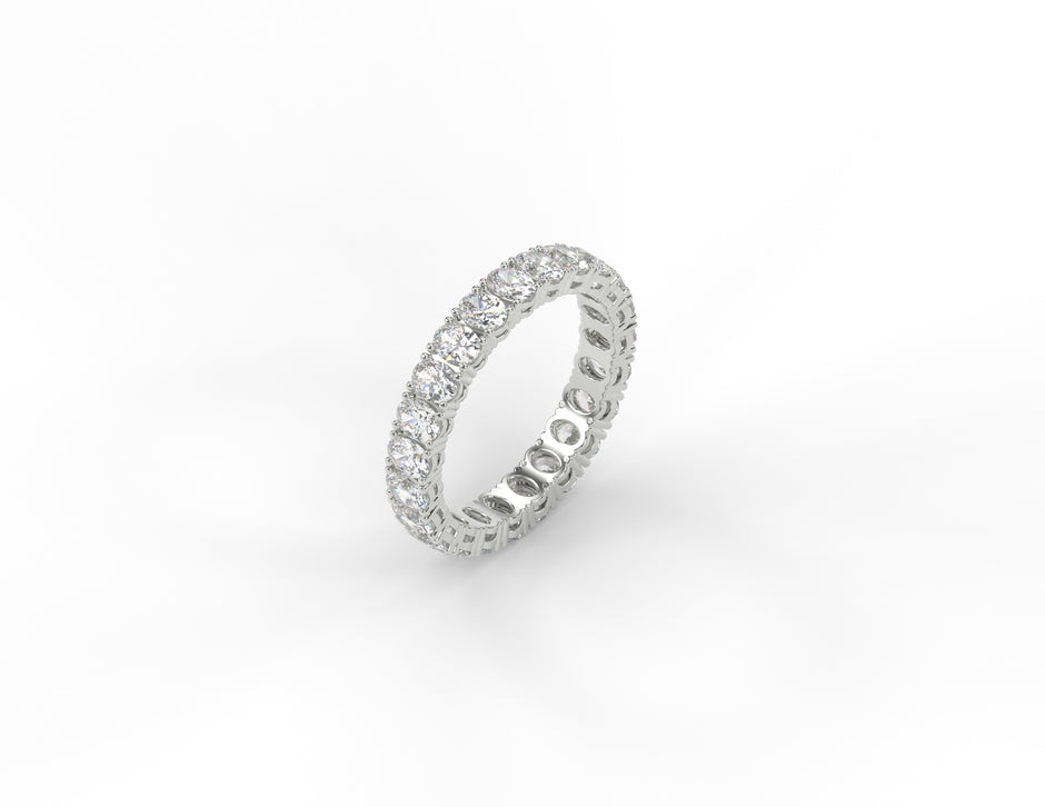 Eternelle Oval Moissanite Band Ring