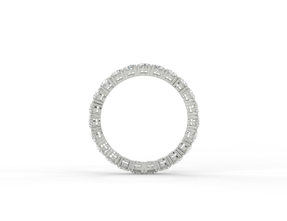 Eternelle Oval Moissanite Band Ring