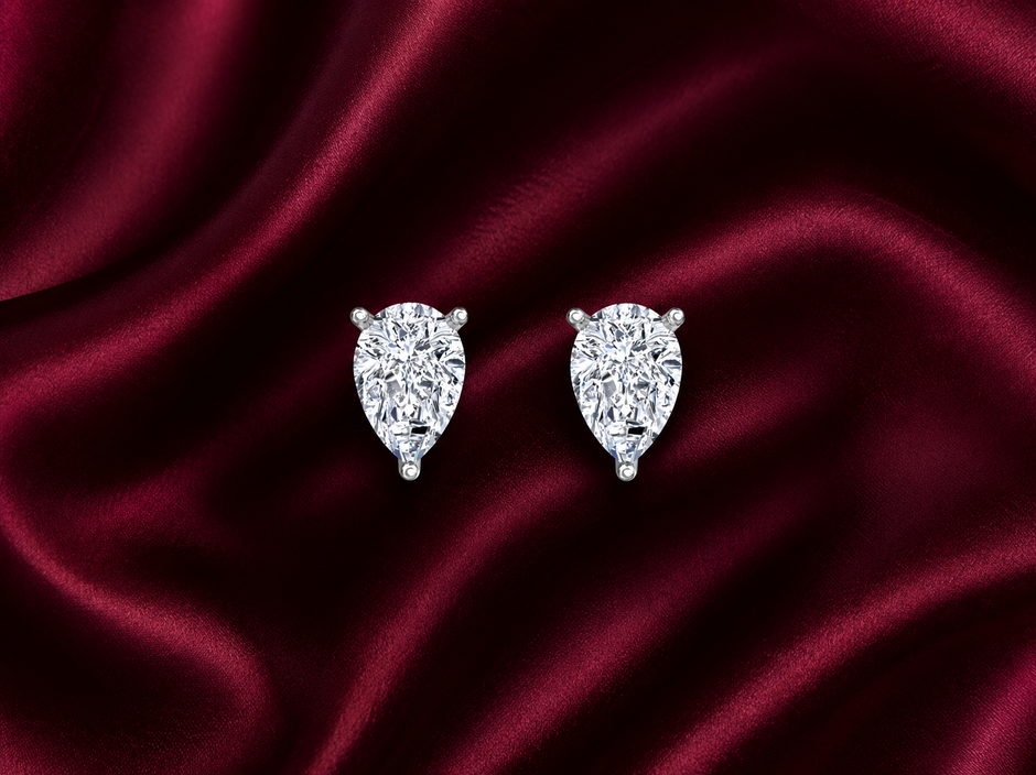 Amora Heart Moissanite Stud Earrings