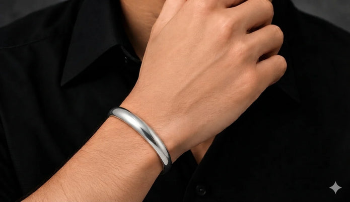 SCULPTED CURVE CUFF